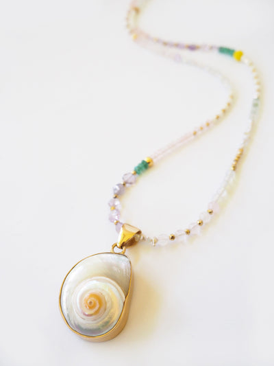 Gemaliscious Shell Necklace